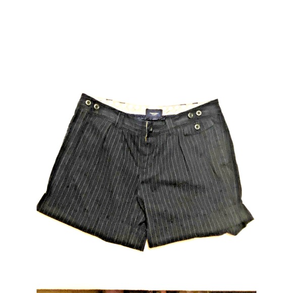 American Eagle Outfitters Pants - LADIES AMERICAN EAGLE OUTFITTERS LIVE YOUR LIFE SHORTS PIN STRIPE SIZE 10 B30-05